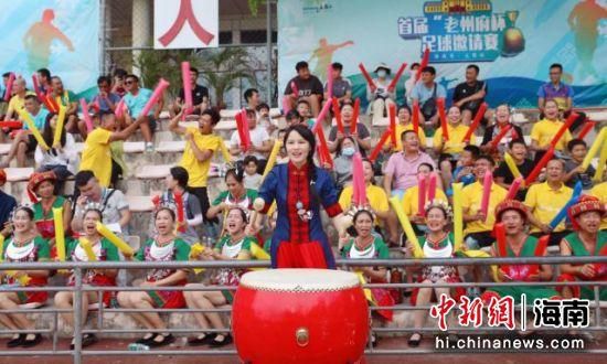 美女扒开尿道让我看